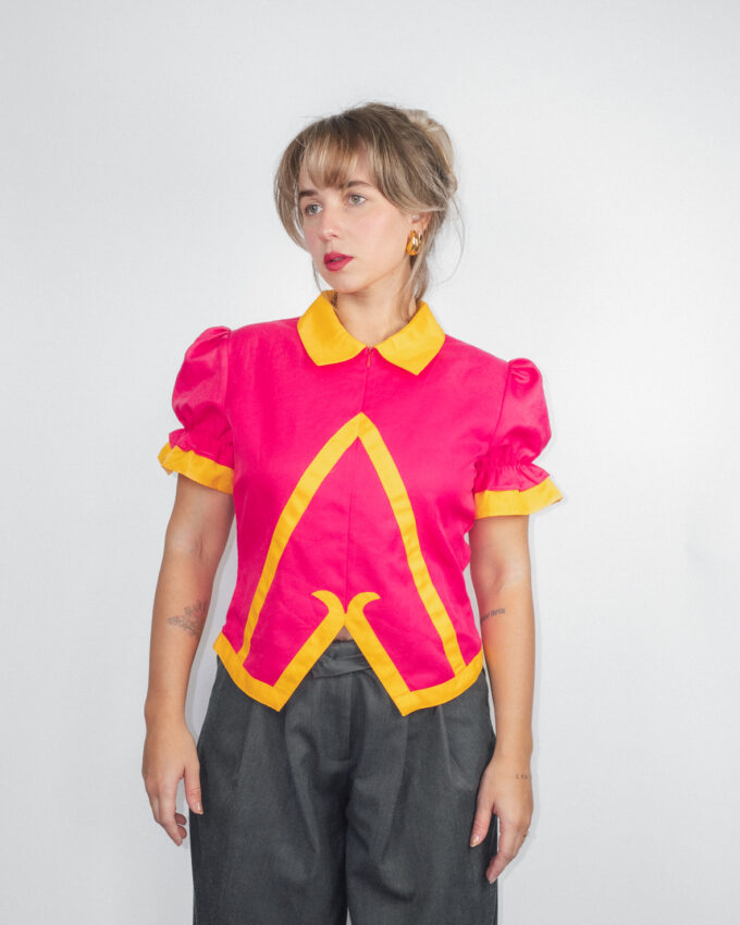 Funky and very Flattering Vintage Blouse - S