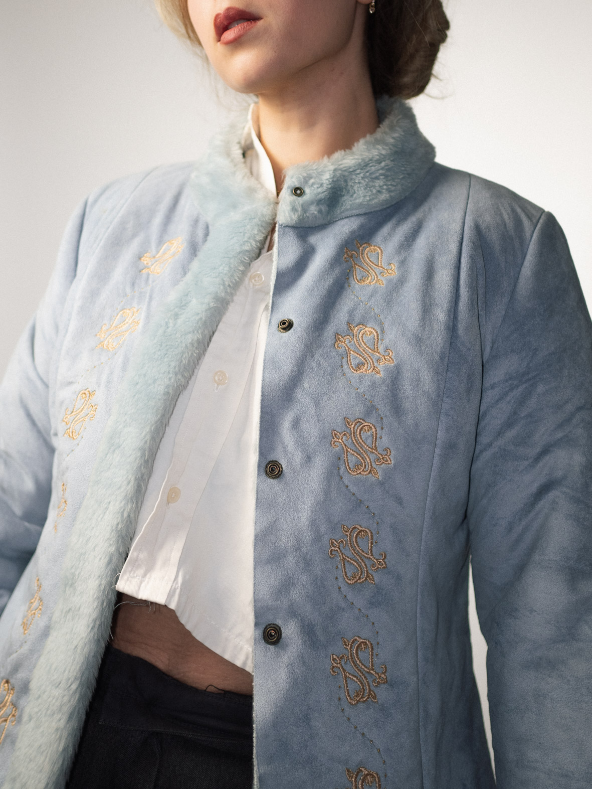 Faux Fur Vintage Jacket with Embroidered Details – S - Image 2