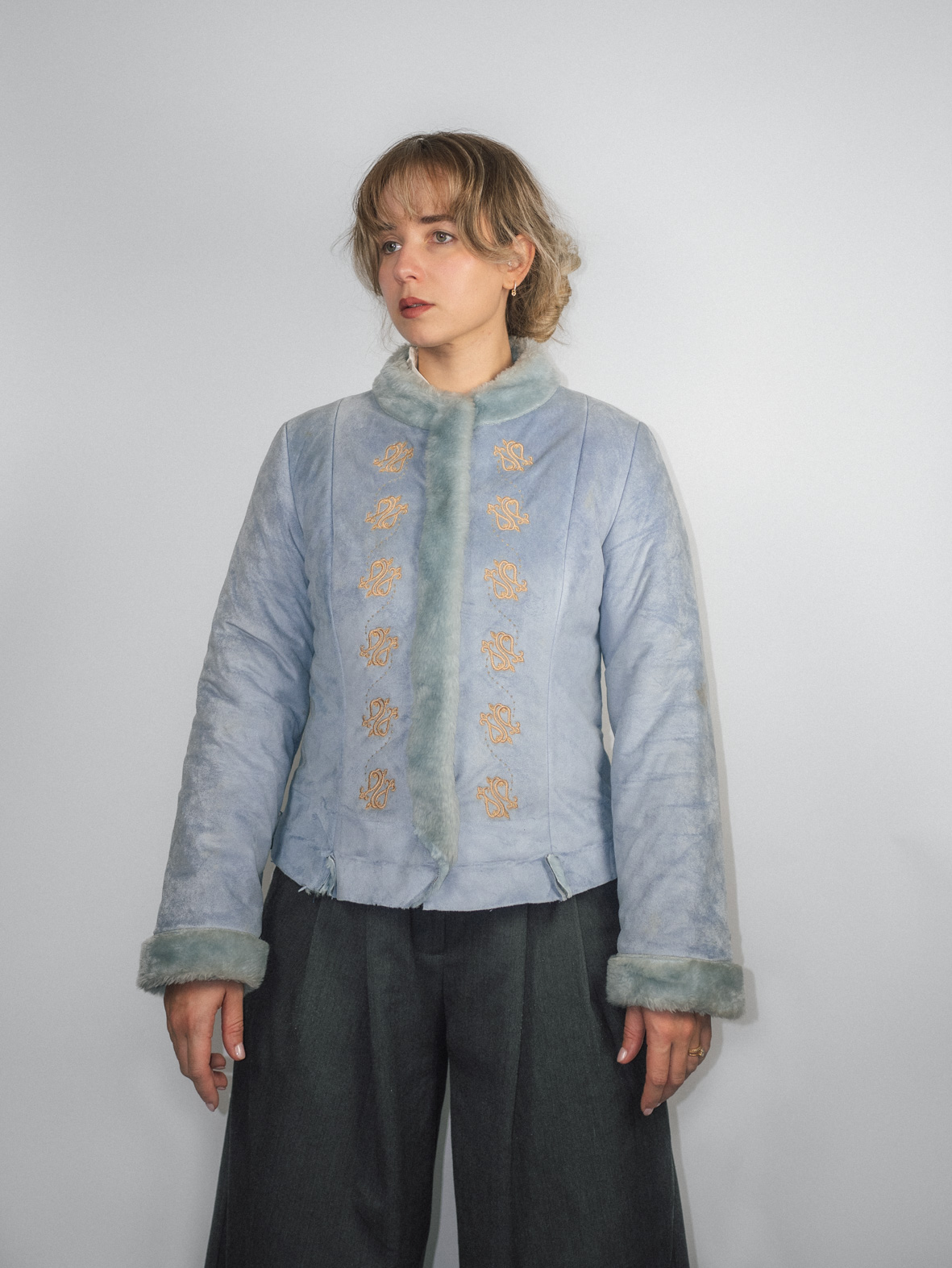 Faux Fur Vintage Jacket with Embroidered Details – S - Image 4