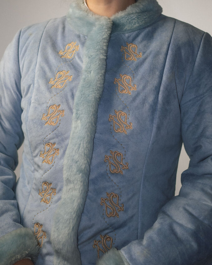 Faux Fur Vintage Jacket with Embroidered Details – S