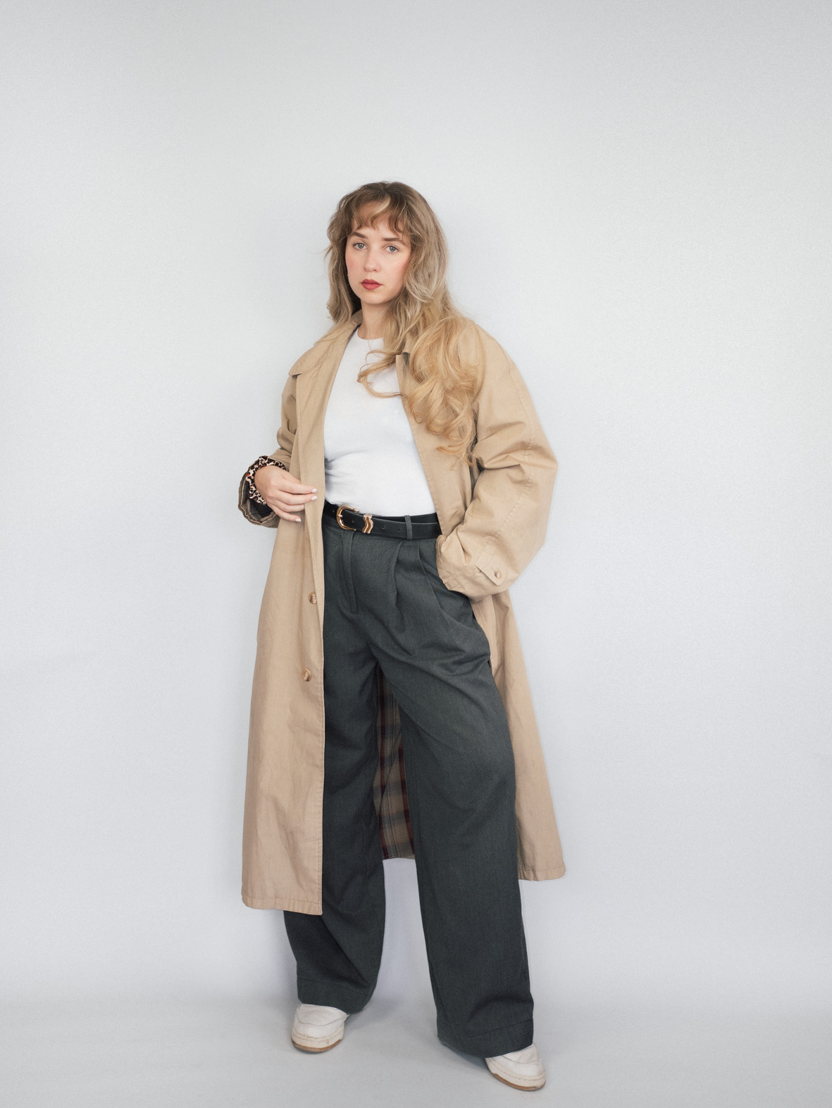 Classic Beige Vintage Coat – M/L