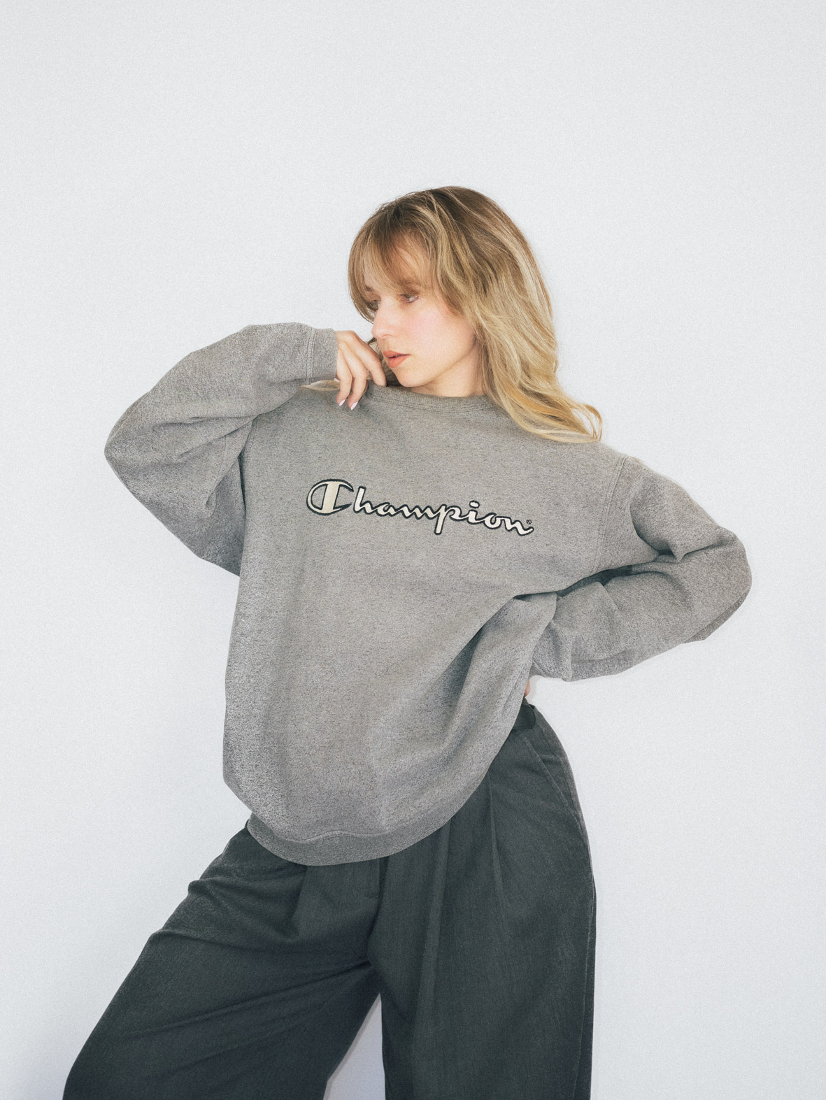 Vintage Champion Sweatshirt (Grey) - L