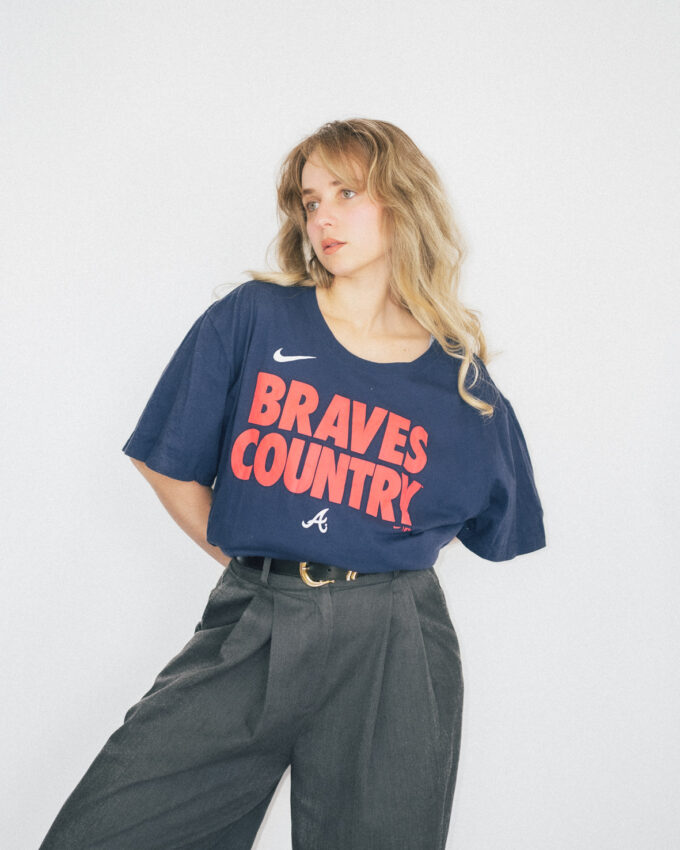 Vintage Nike "Braves Country" Oversized T-Shirt - L/XL