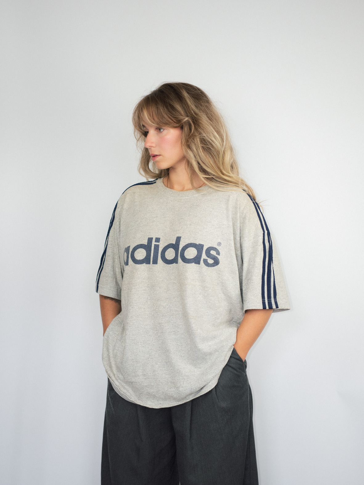 Adidas Oversize Tee – Heather Grey x Navy - L - Image 5