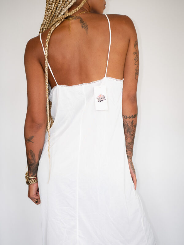 Pearl White Satin Slip – Lace & Vintage Softness - M - Image 5