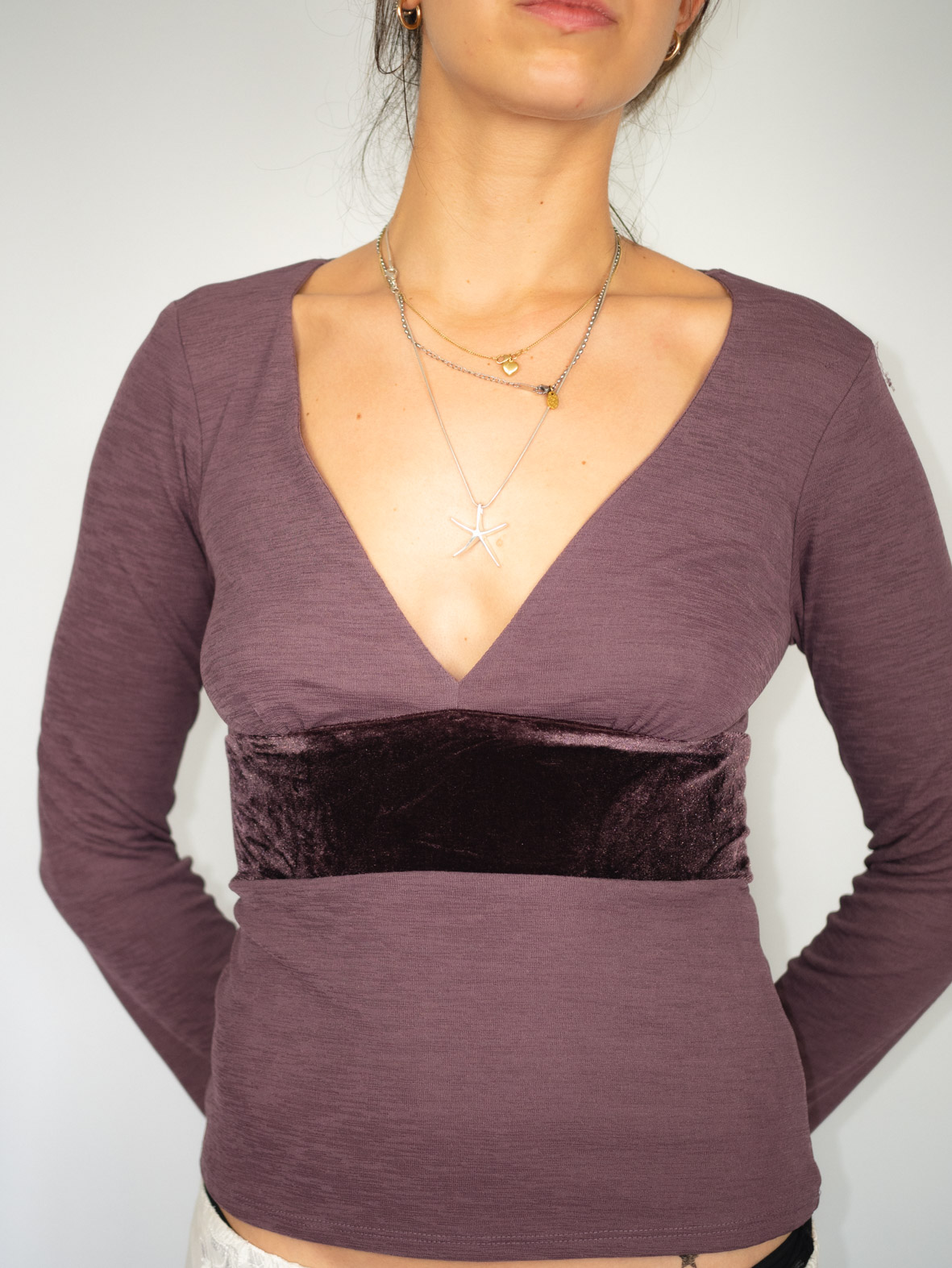 Vintage Plum Longsleeve with Velvet Waist Detail – S - Image 5
