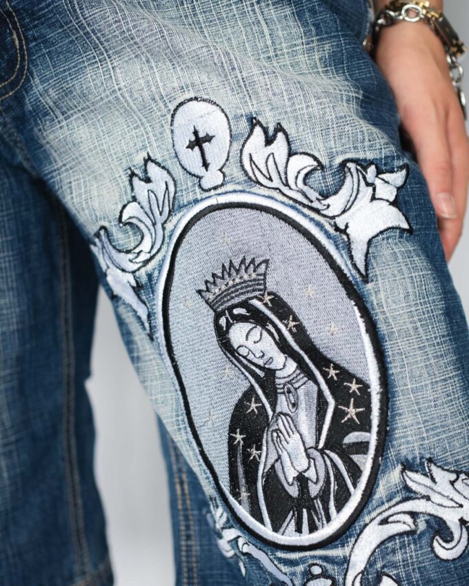 Embroidered Vintage Mi Raza Denim Jorts – S/M