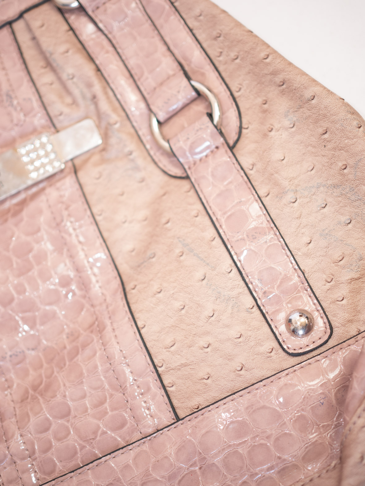 Vintage Guess Bag in Soft Pink Croco Texture - Image 3