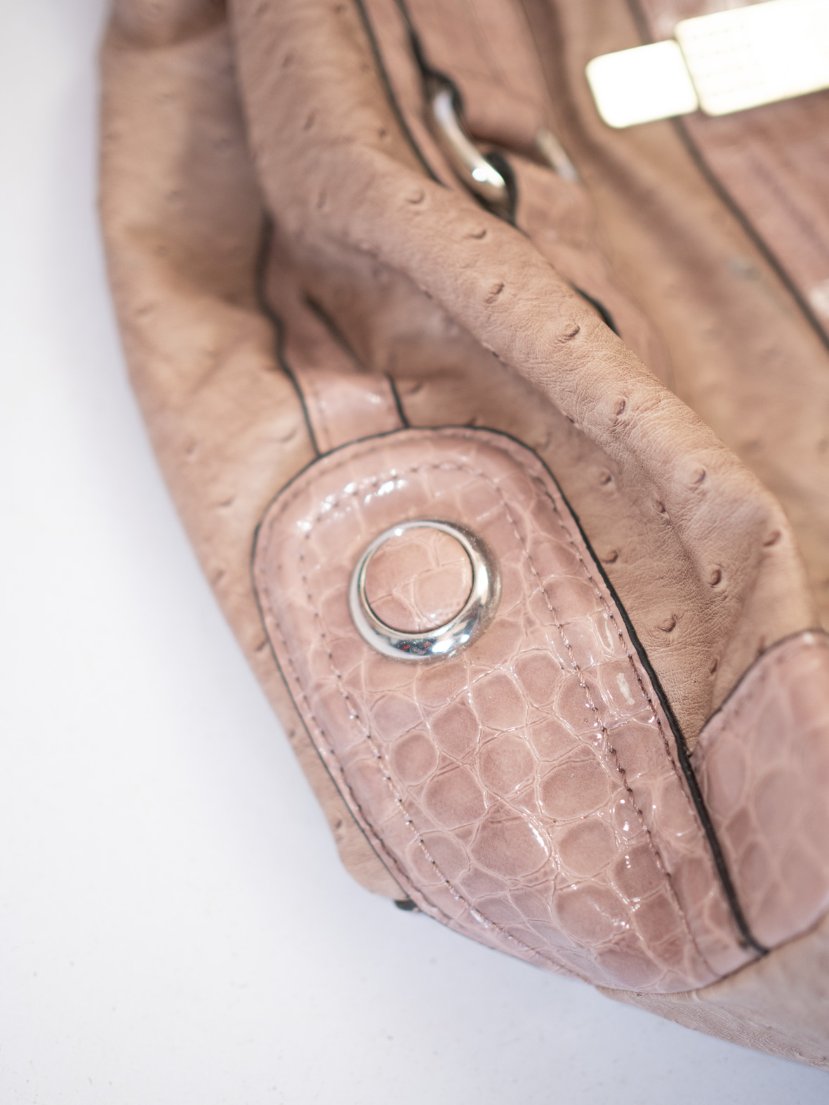 Vintage Guess Bag in Soft Pink Croco Texture - Image 7