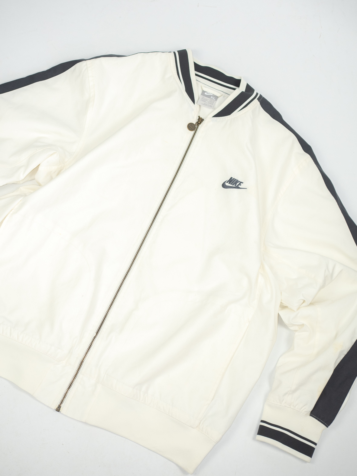 Vintage late 00s Nike Windbreaker – White & Black - XL - Image 4