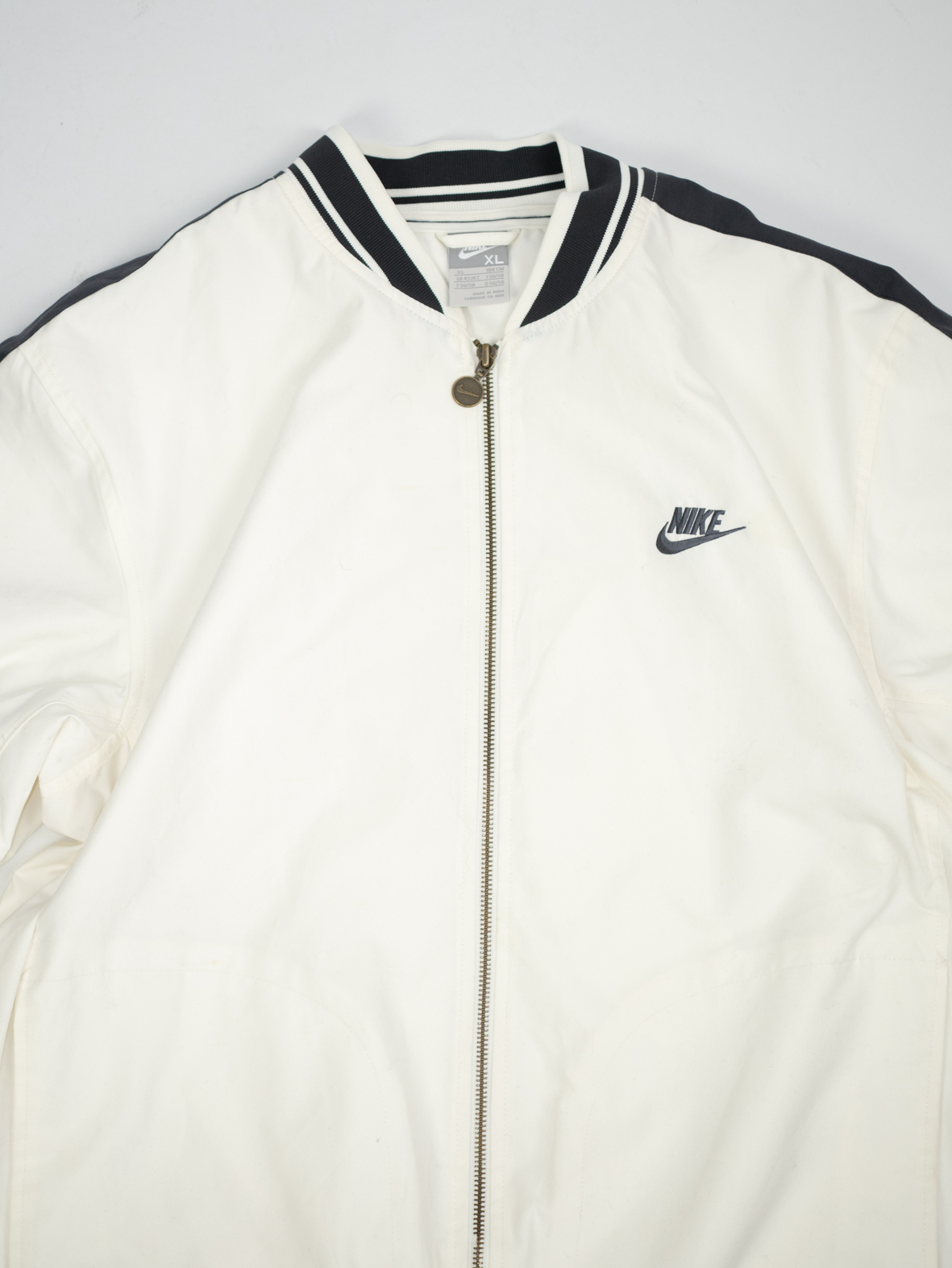 Vintage late 00s Nike Windbreaker – White & Black - XL - Image 2