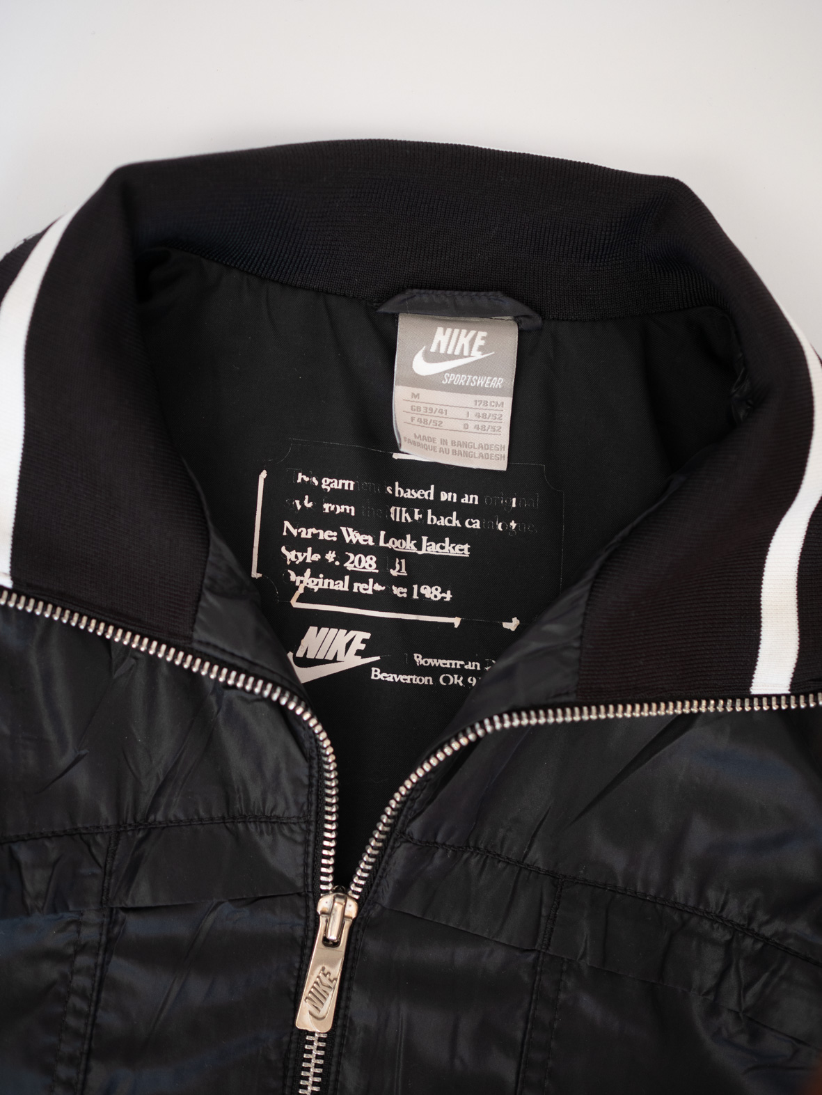 Vintage Nike Windbreaker / Jacket (1984 Reissue) - M - Image 3