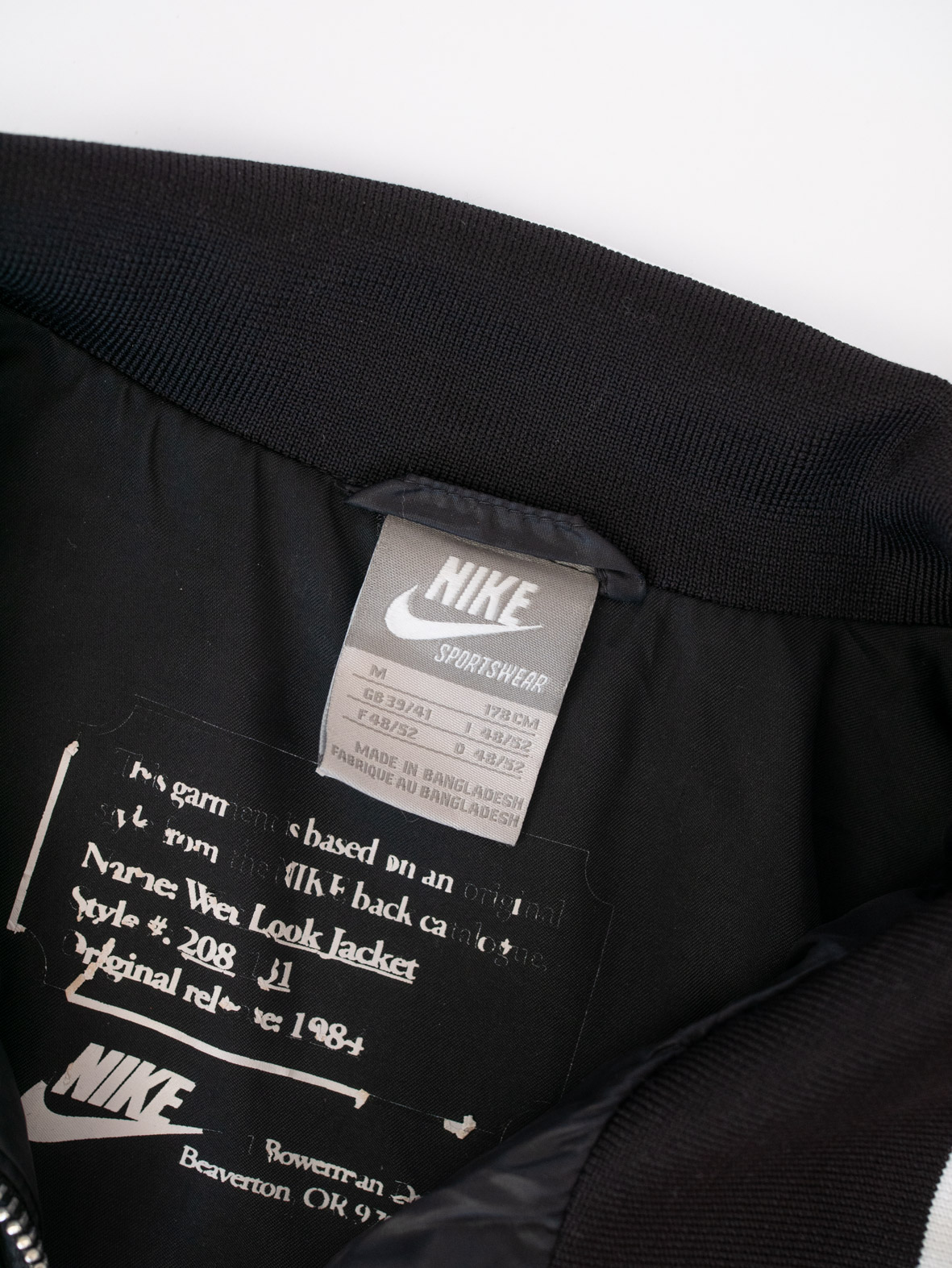 Vintage Nike Windbreaker / Jacket (1984 Reissue) - M - Image 5