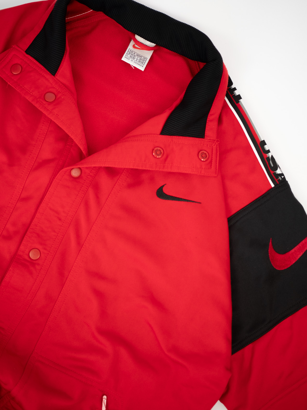 Oversized Embroidered Vintage 90s Nike T-Shirt - M/L - Image 3