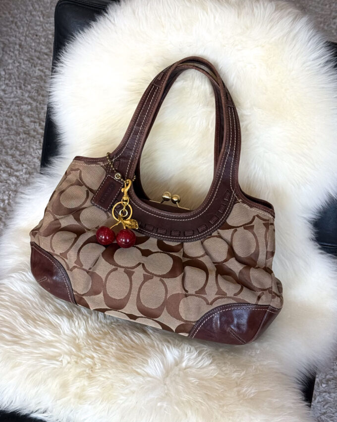 Vintage Monogram Kisslock Shoulder Bag – Brown Signature