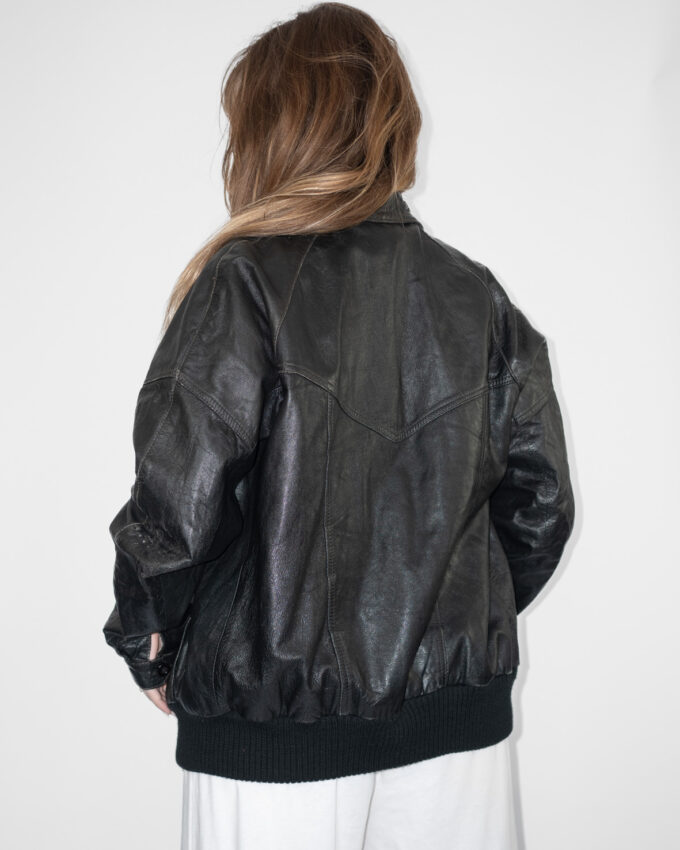 Classic Edge – Black Leather Jacket - M/L