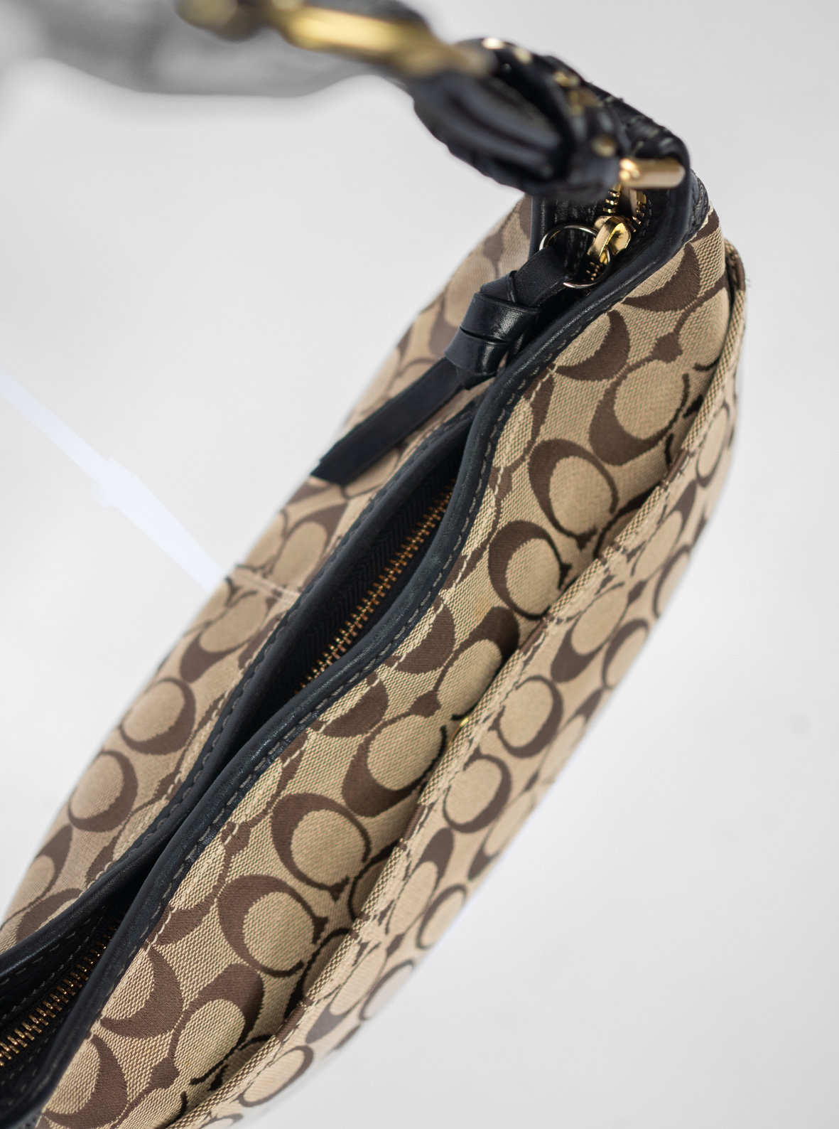 Vintage Coach Signature Shoulder Bag – Black - Image 8