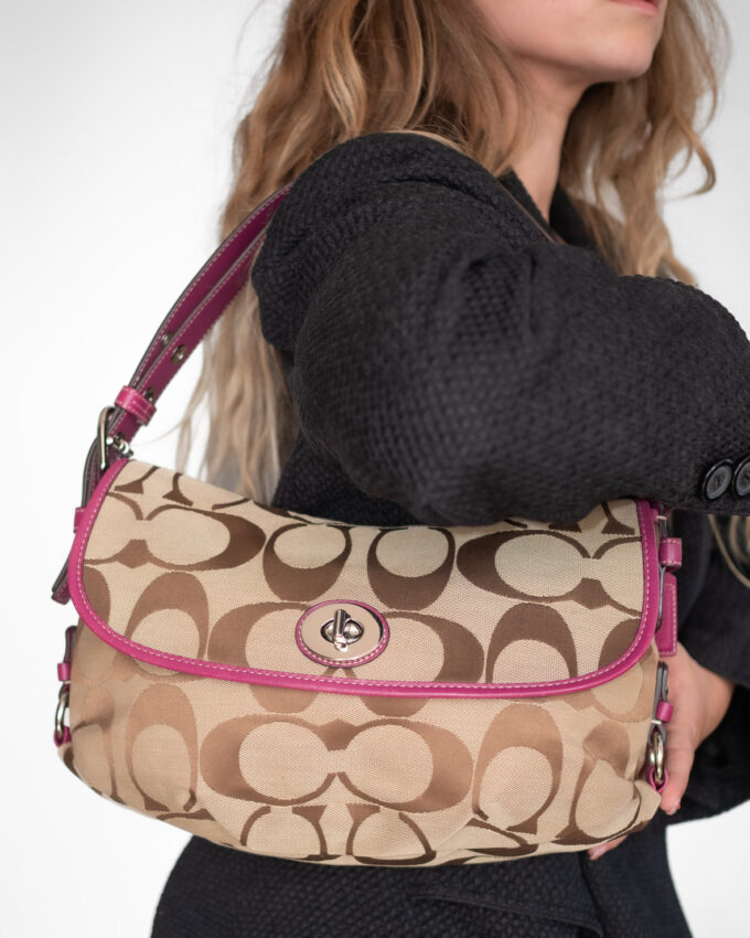 Vintage Turnlock Monogram Flap Bag – Pink Trim