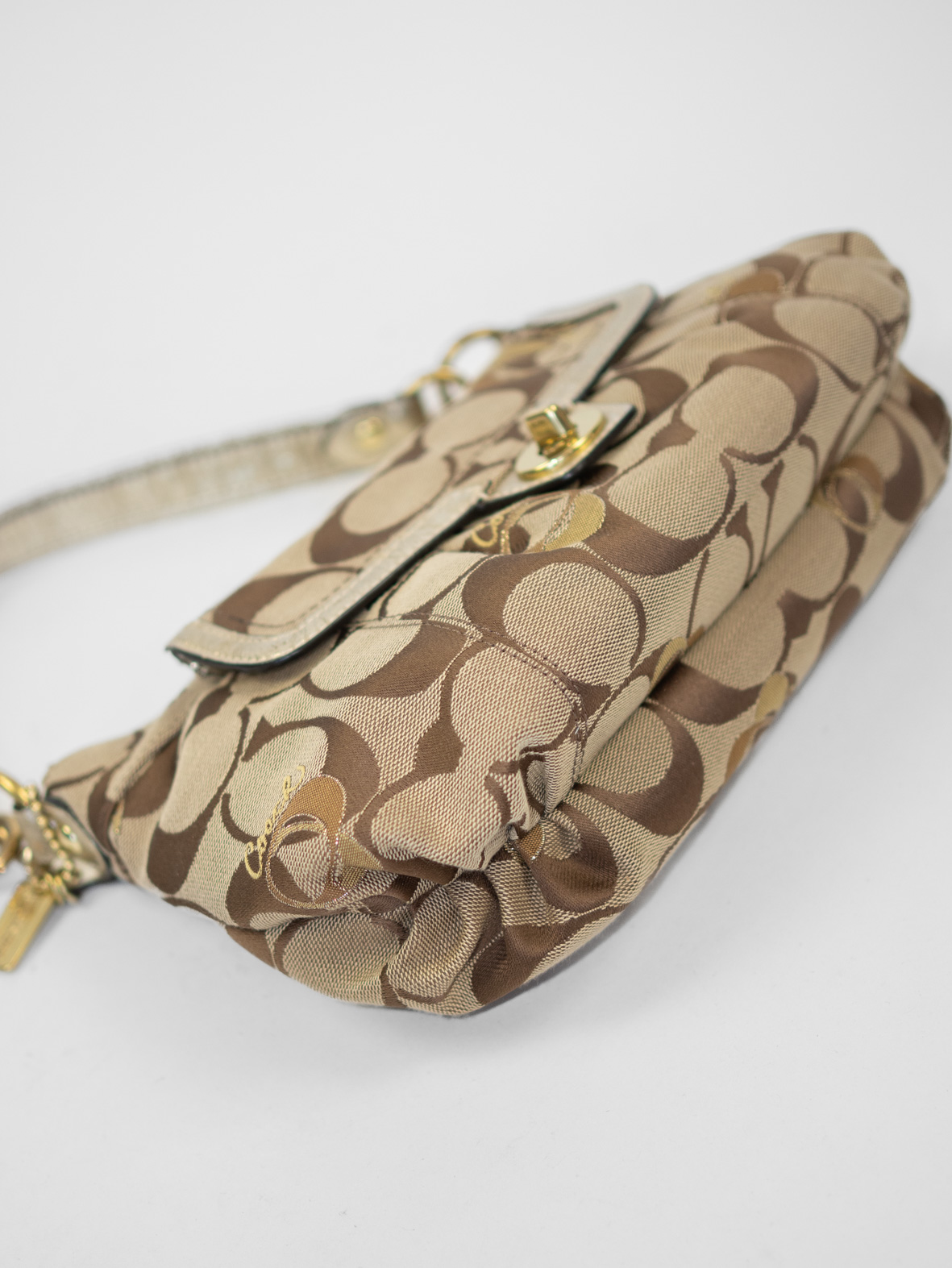 Vintage Coach Poppy Monogram Shoulder Bag - Image 8