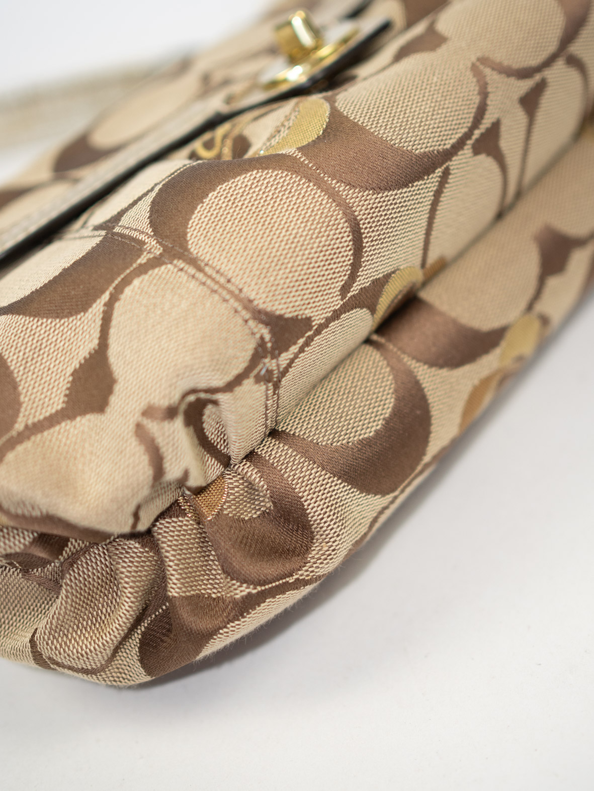 Vintage Coach Poppy Monogram Shoulder Bag - Image 9