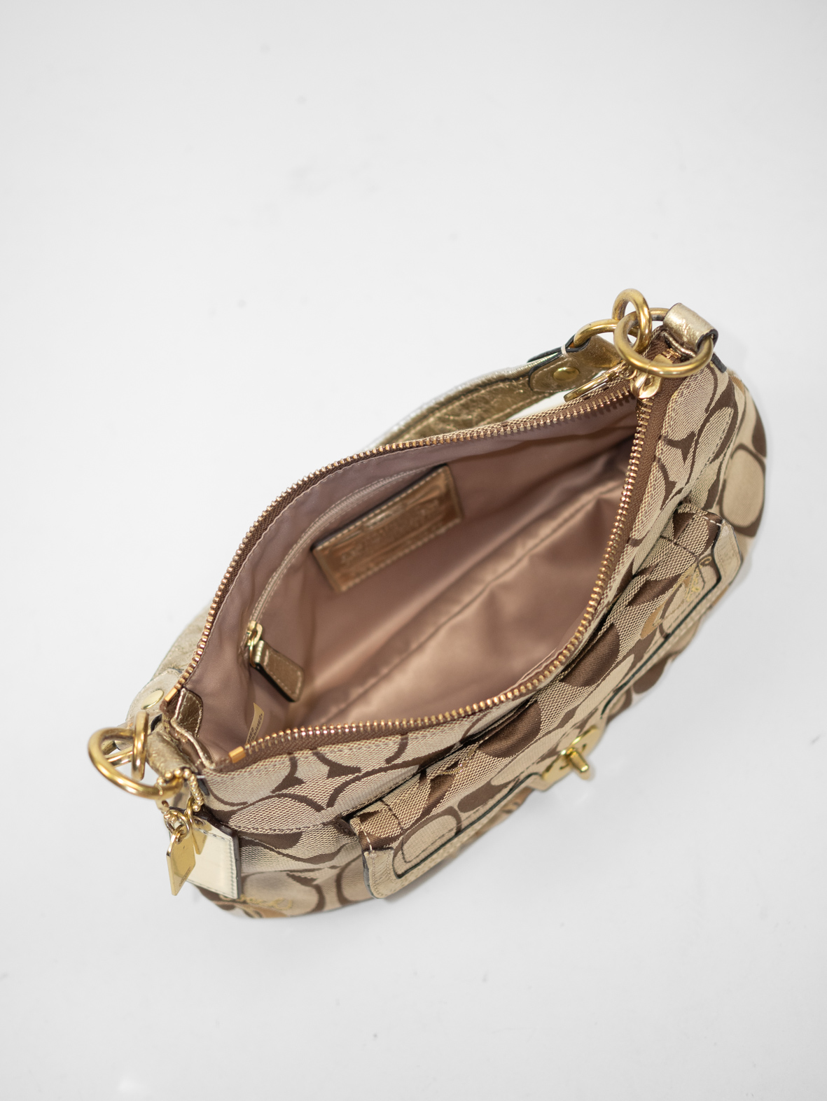 Vintage Coach Poppy Monogram Shoulder Bag - Image 11