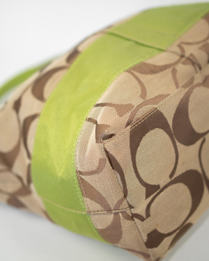 Vintage Coach Monogram Shoulder Bag – Green Details
