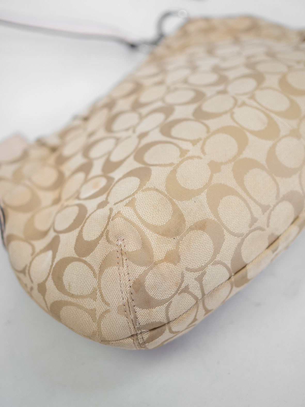 Vintage Coach Soho Monogram Shoulder - Image 5