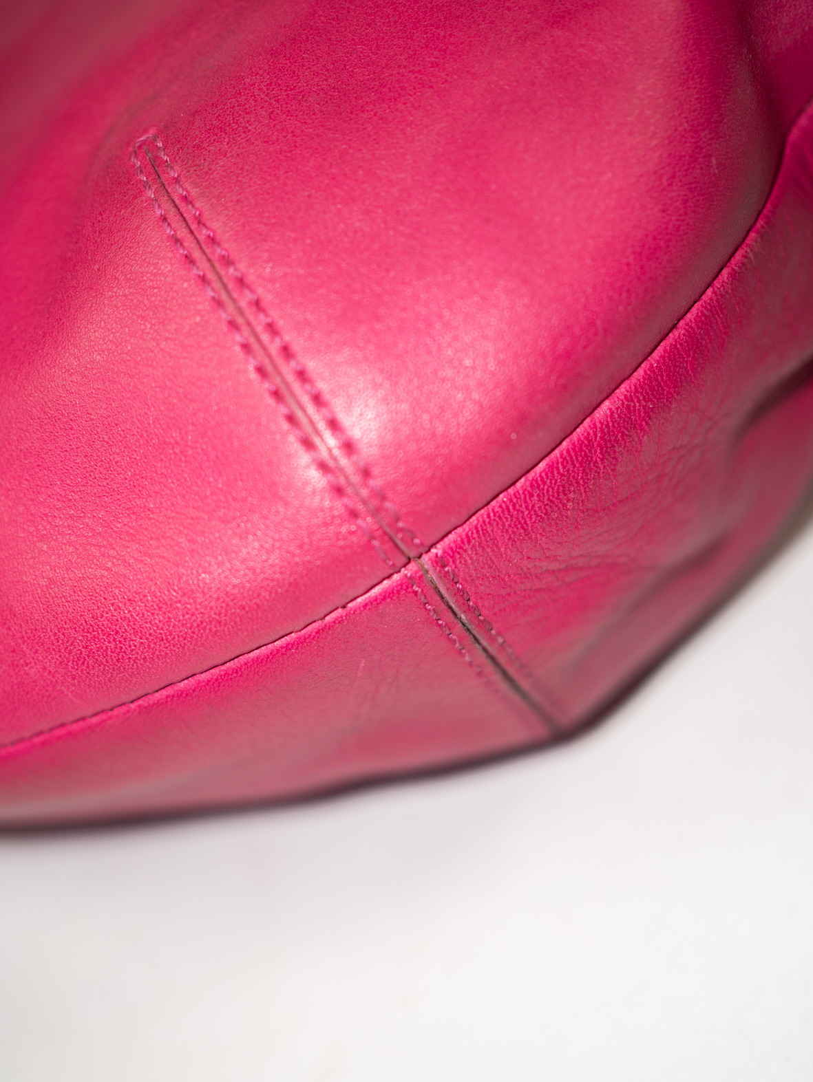 Coach Vintage Berry Leather Hobo Bag - Image 6
