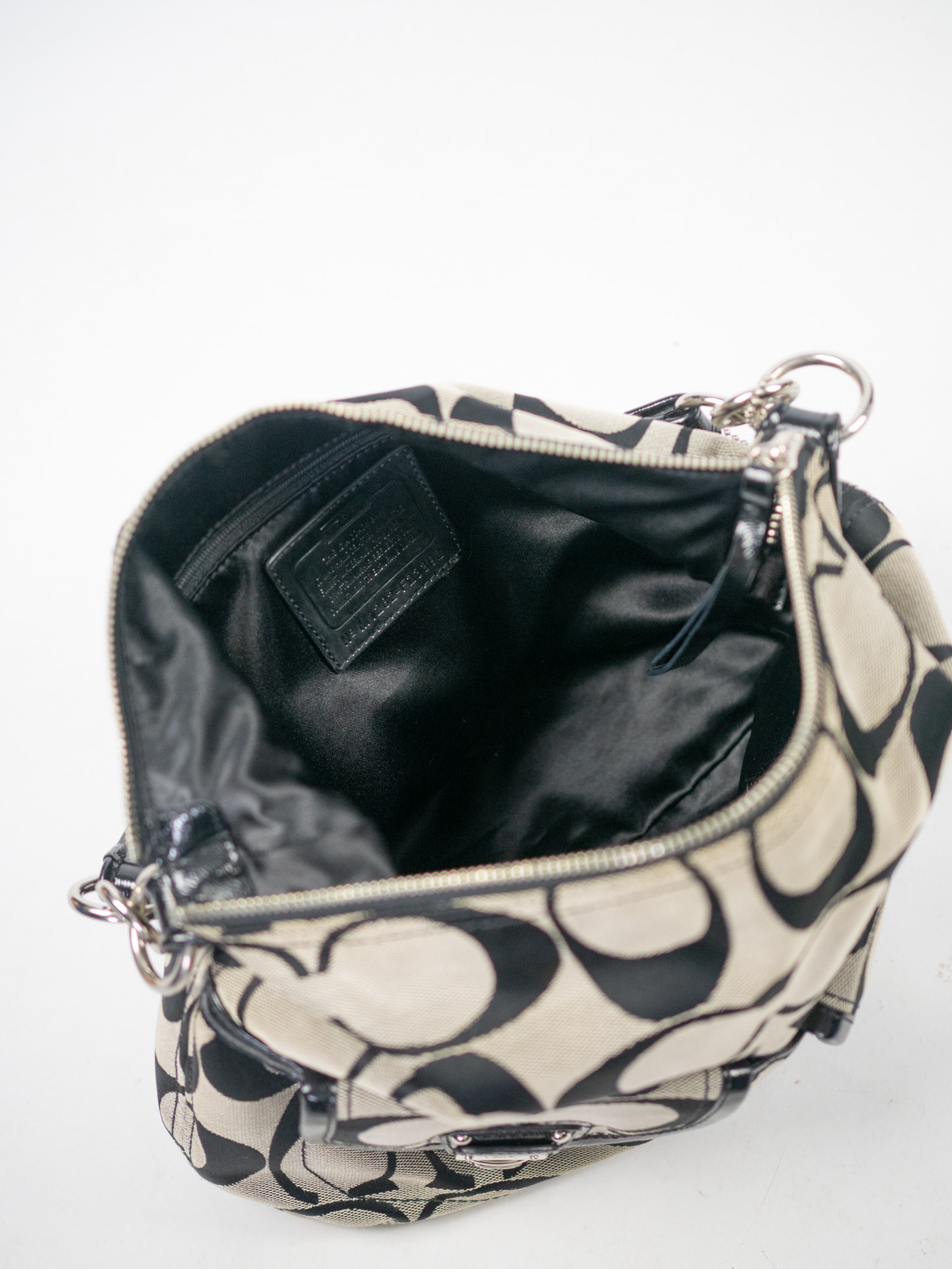 Coach Vintage Poppy Black Signature Shoulder Bag - Image 9