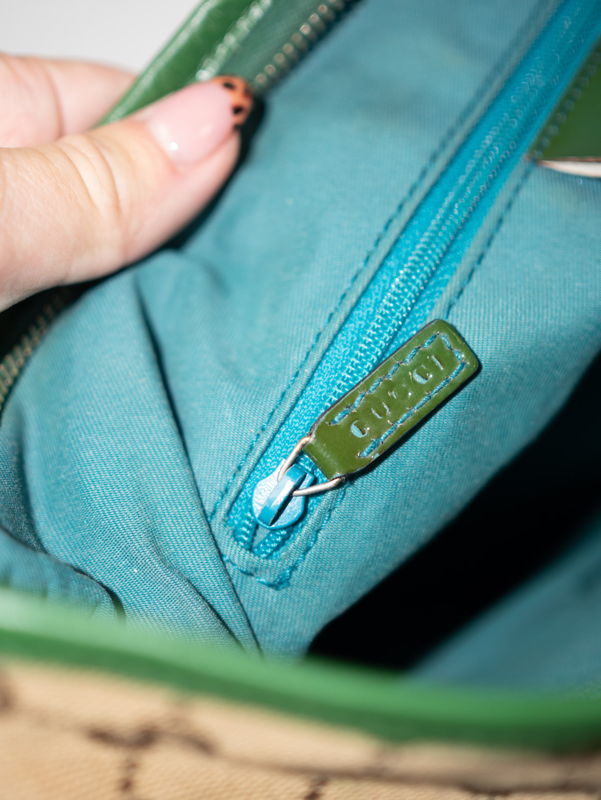 Vintage Gucci Abbey D-Ring Shoulder Bag – Forest Green - Image 7