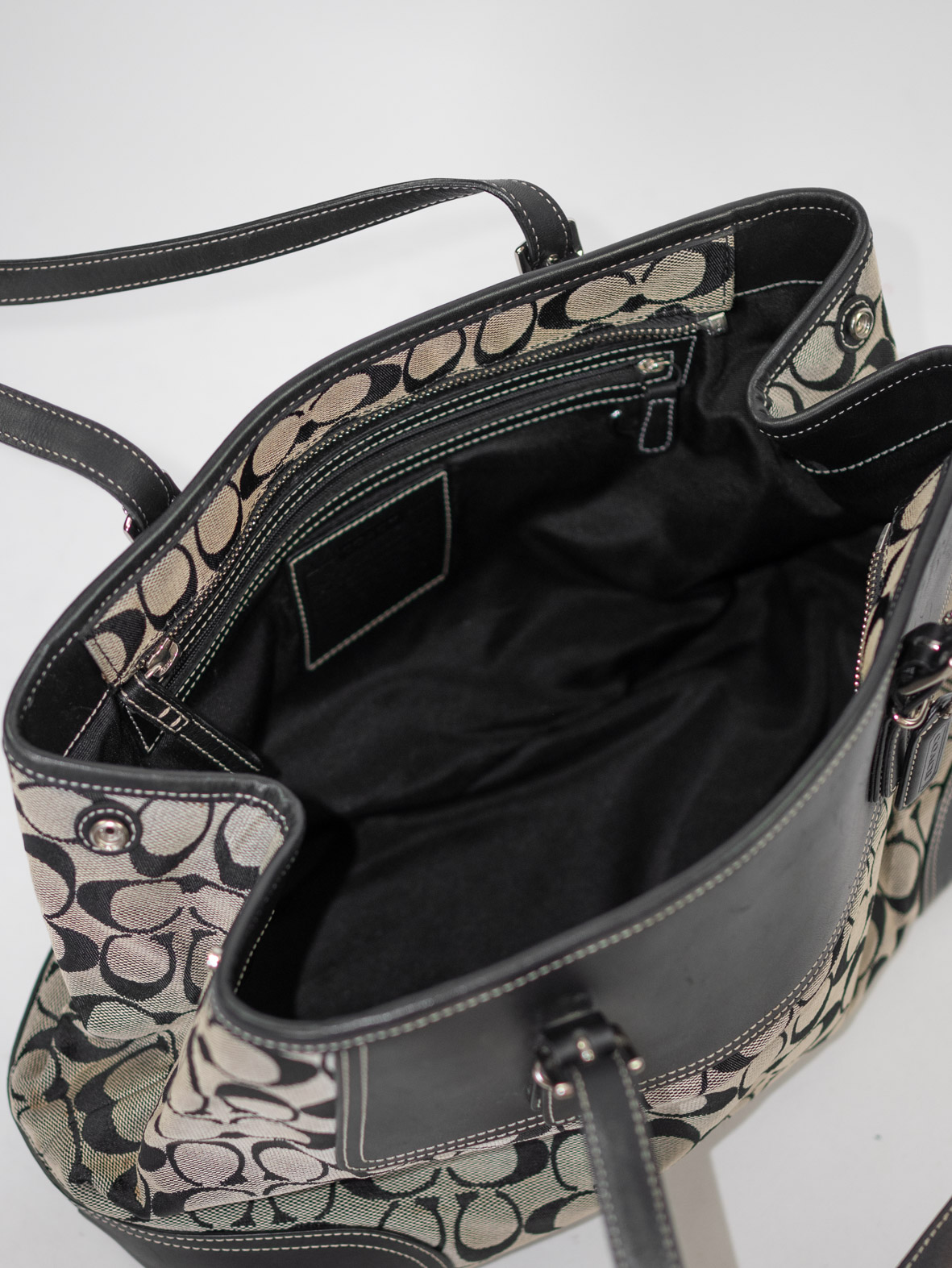 Vintage Coach Signature Everyday Bag - Image 3