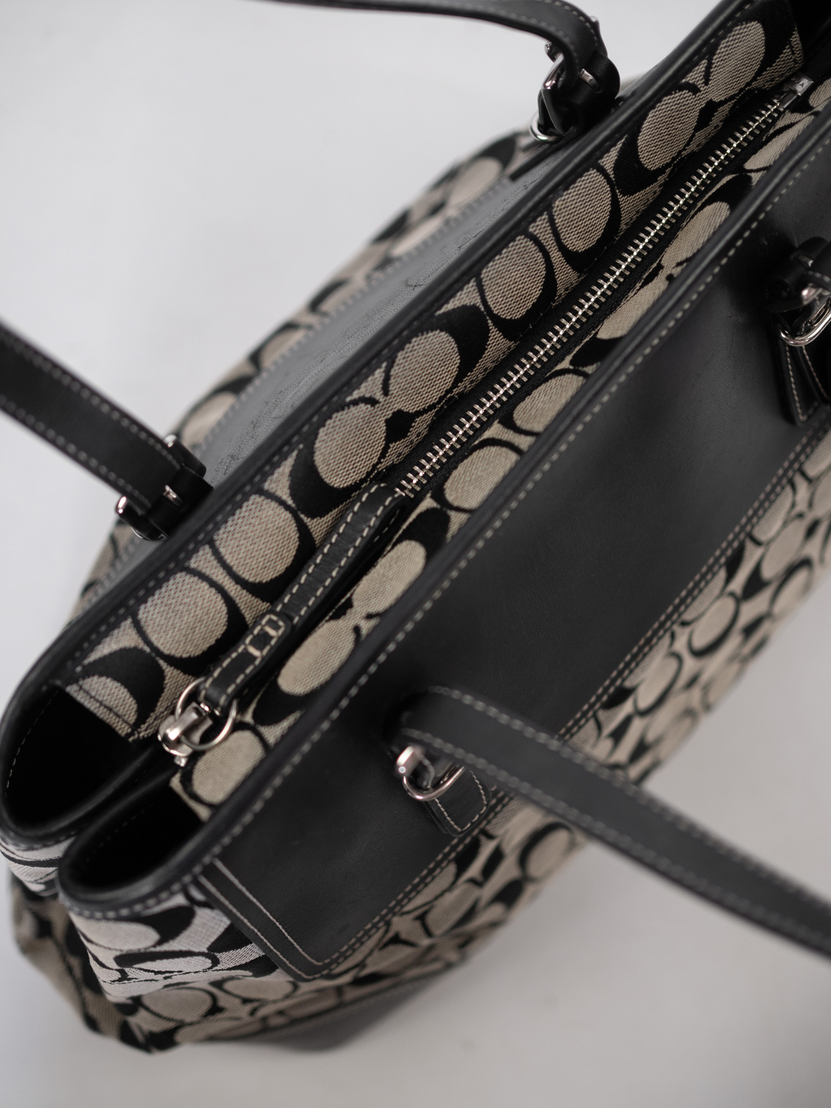 Vintage Coach Signature Everyday Bag - Image 7
